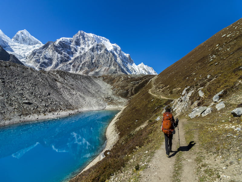 manaslu circuit trek solo